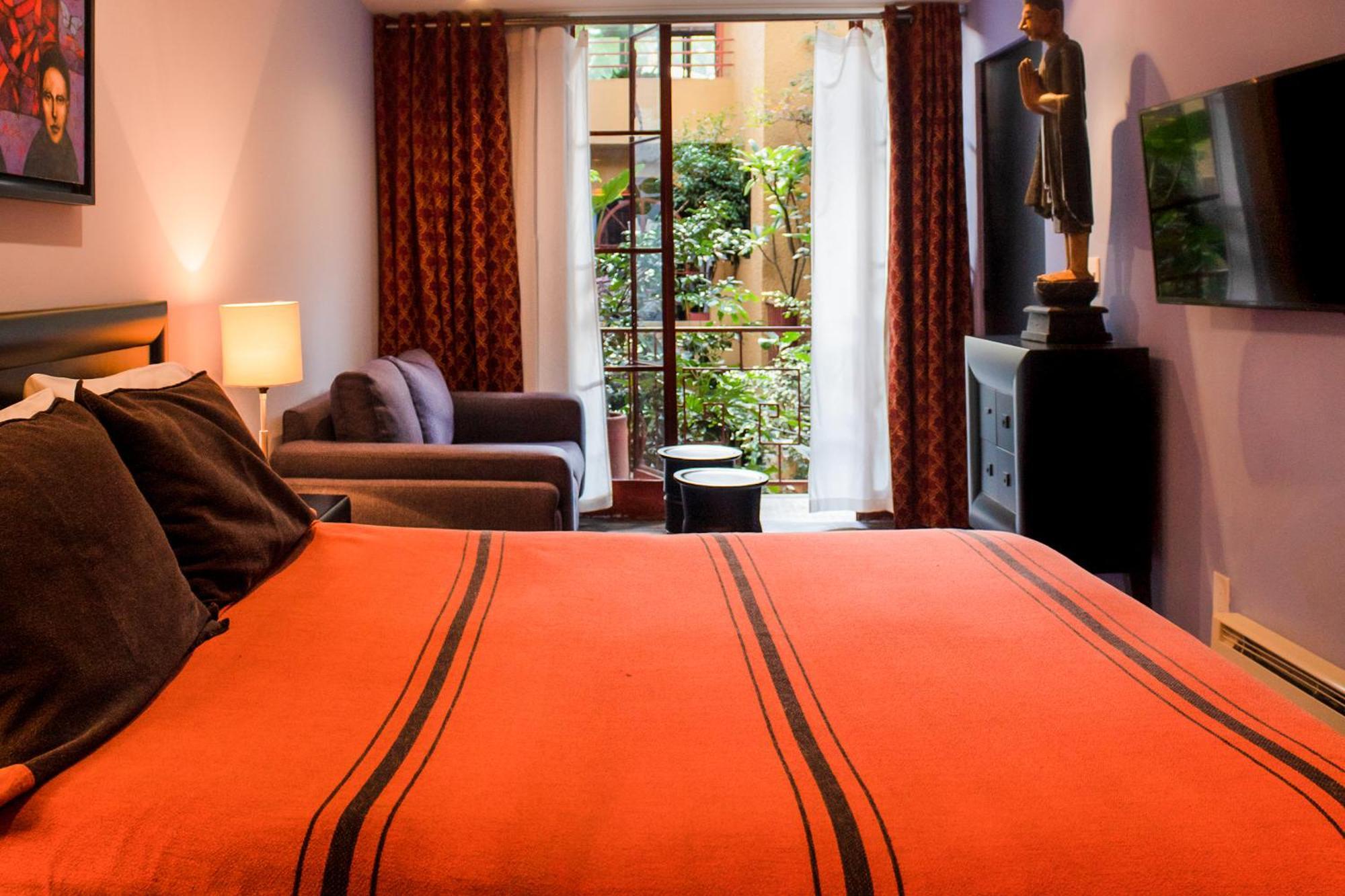 The Red Tree House Bed & Breakfast Mexico City Room photo